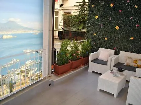 La Casa Di Lu * نابولي