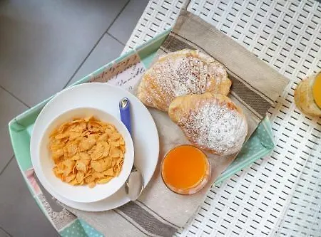 La Casa Di Lu نابولي